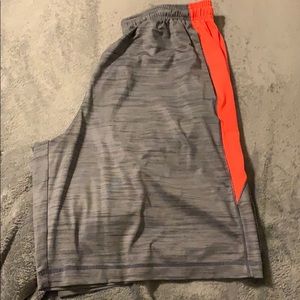 Under Armour Men’s Shorts Size Med